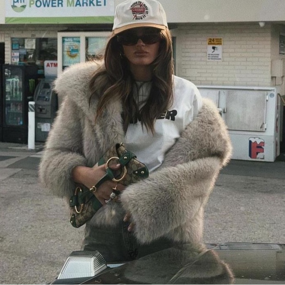 🔴 SOLD Faux fur coat
